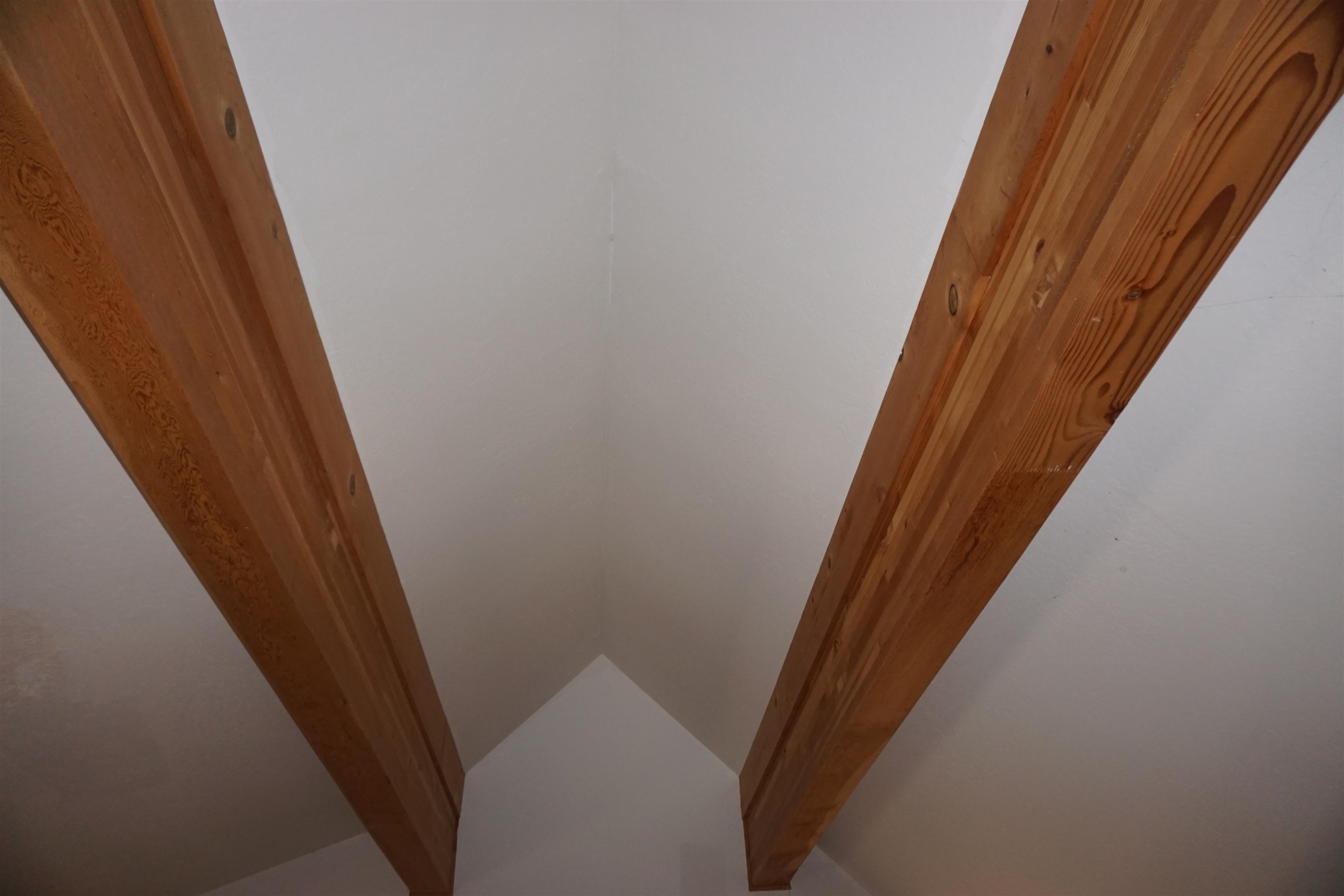 1334 Highlands Road Quincy, CA 95971 - Photo 18 of 47 a view of a hallway