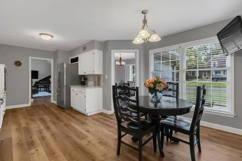 $489,950 | 9006 West 104th Terrace, Overland Park, KS 66212