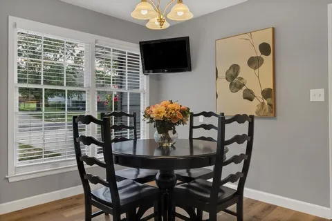 $489,950 | 9006 West 104th Terrace, Overland Park, KS 66212