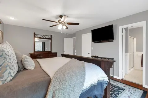 $489,950 | 9006 West 104th Terrace, Overland Park, KS 66212