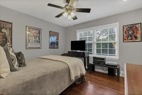 $489,950 | 9006 West 104th Terrace, Overland Park, KS 66212