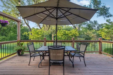 $489,950 | 9006 West 104th Terrace, Overland Park, KS 66212