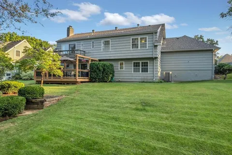 $489,950 | 9006 West 104th Terrace, Overland Park, KS 66212