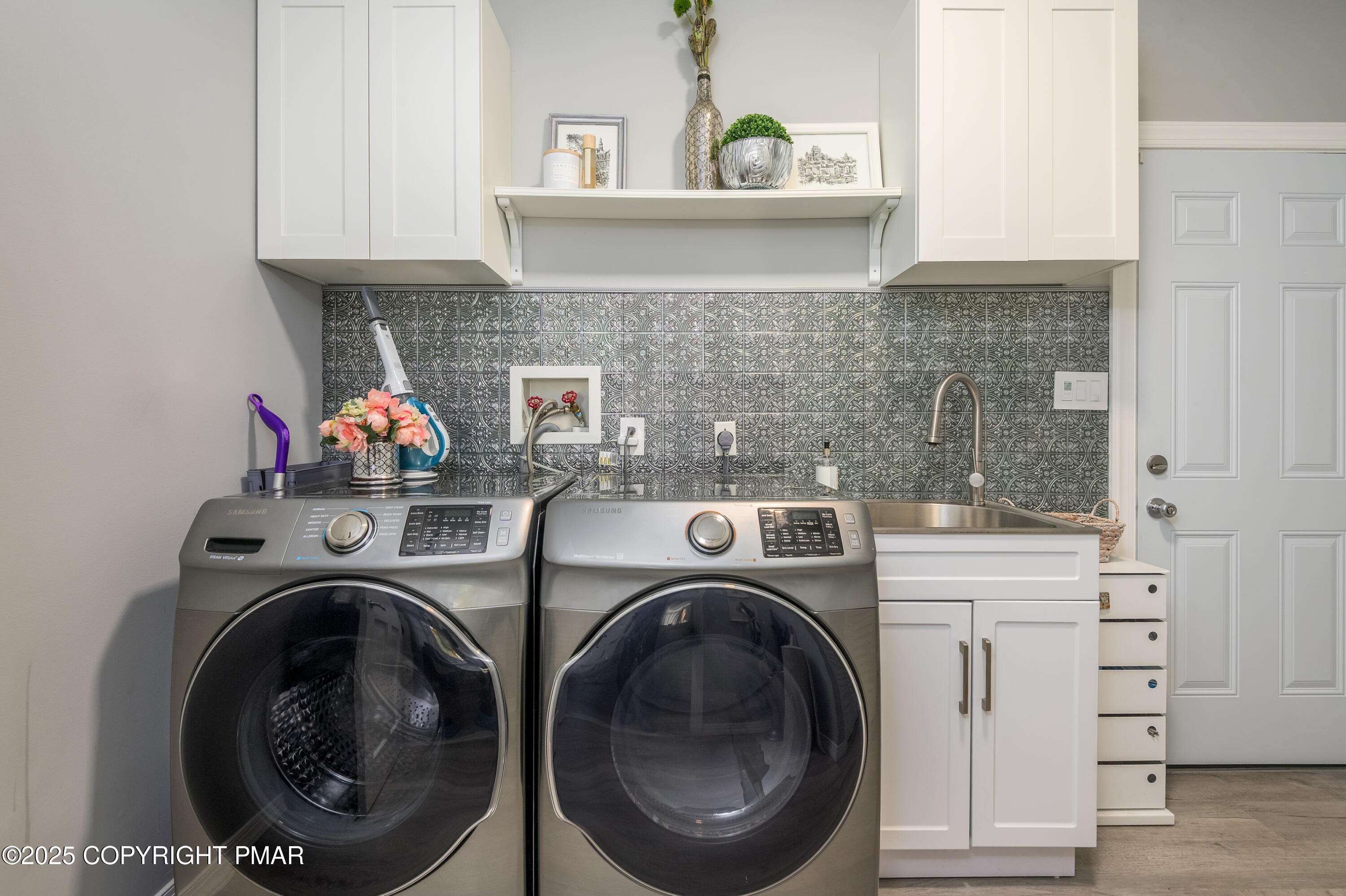 3038 Hemlock Road Stroudsburg, PA 18360 - Photo 39 of 64 a utility room with dryer and washer