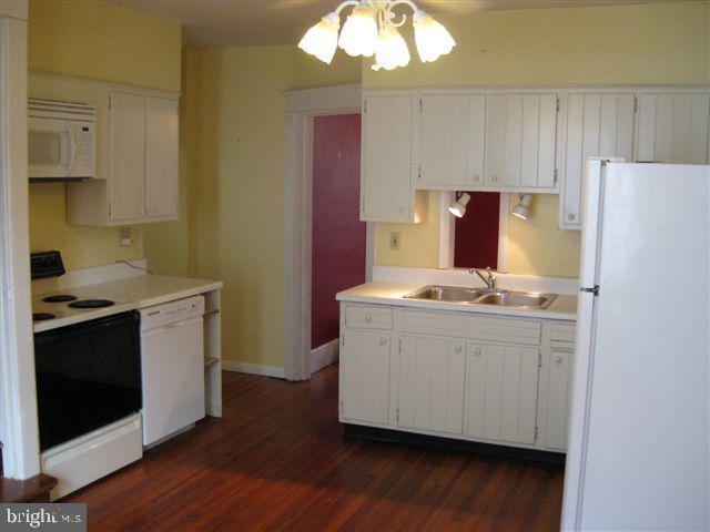 1715 Lampeter Road Lancaster, PA 17602 - Photo 6 of 14 Gallery Image 6