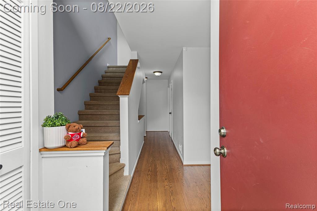 732 Hamilton Court Rochester Hills, MI 48307 - Photo 3 of 39 Gallery Image 3