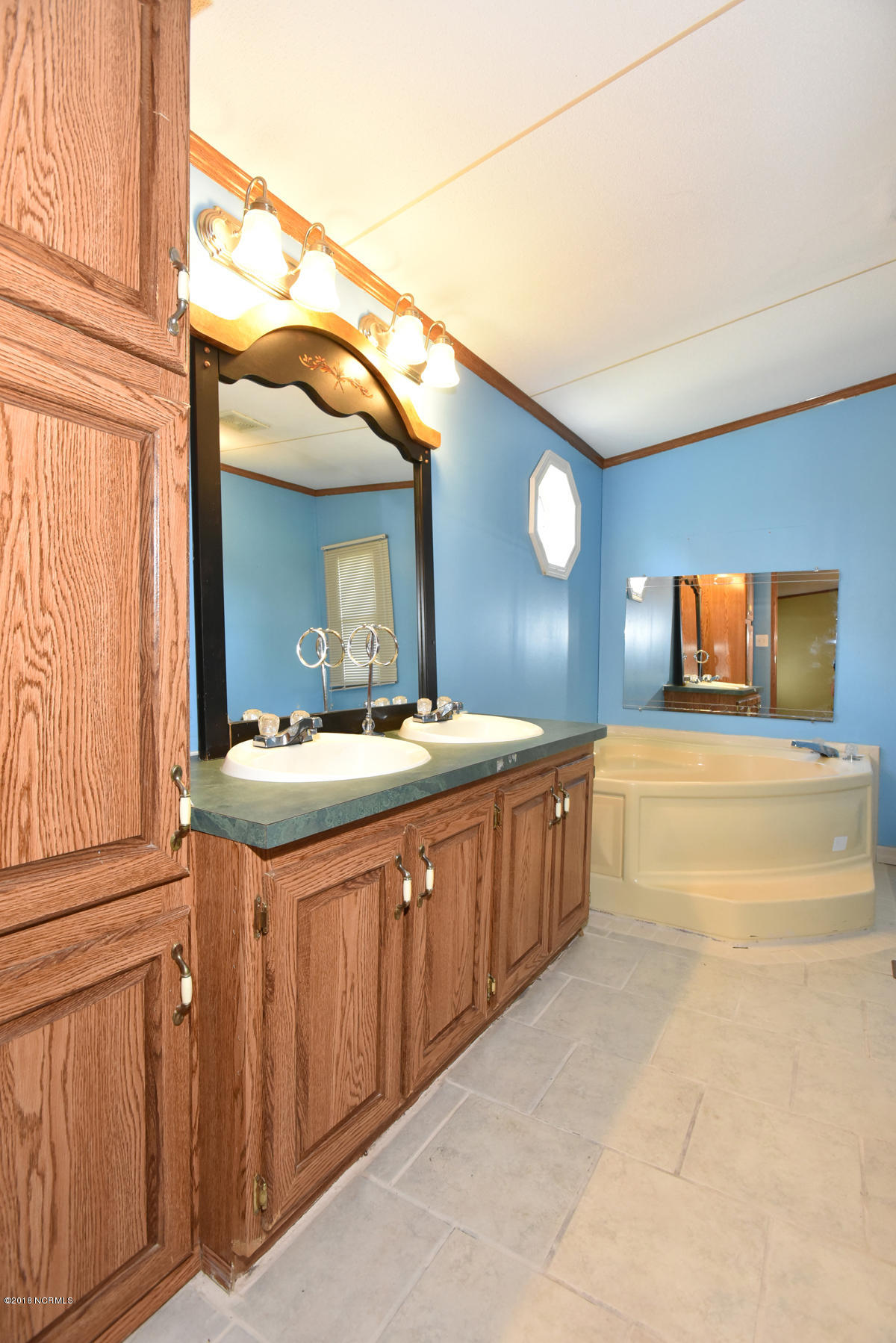 253 Francktown Road Richlands, NC 28574 - Photo 37 of 73 102 M Bath