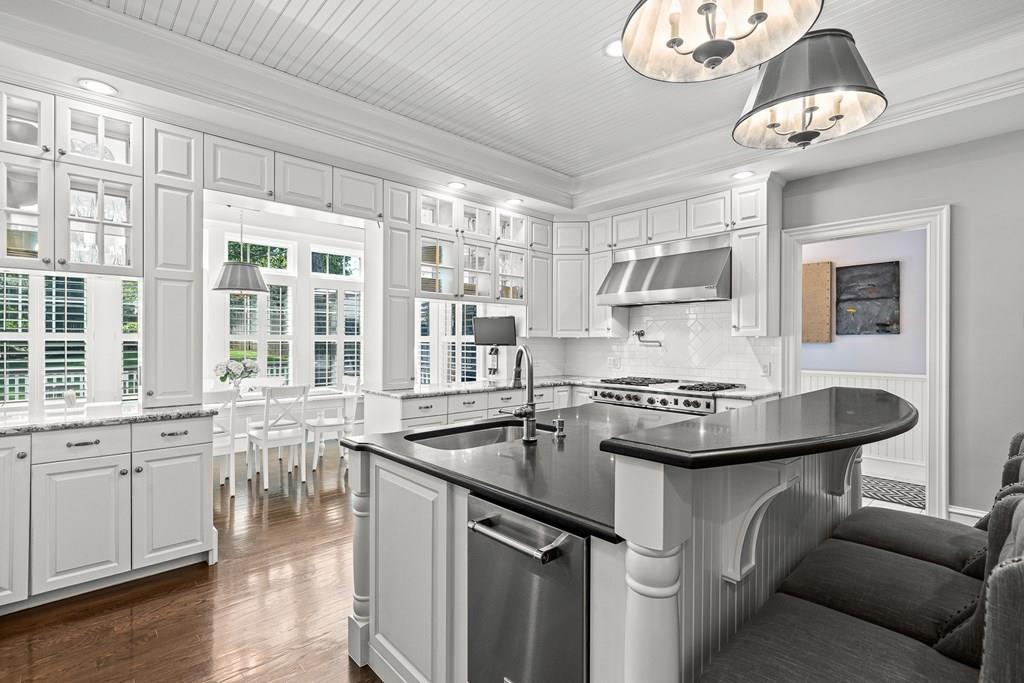 79 Lawson Road Winchester, MA 01890 - Photo 11 of 42