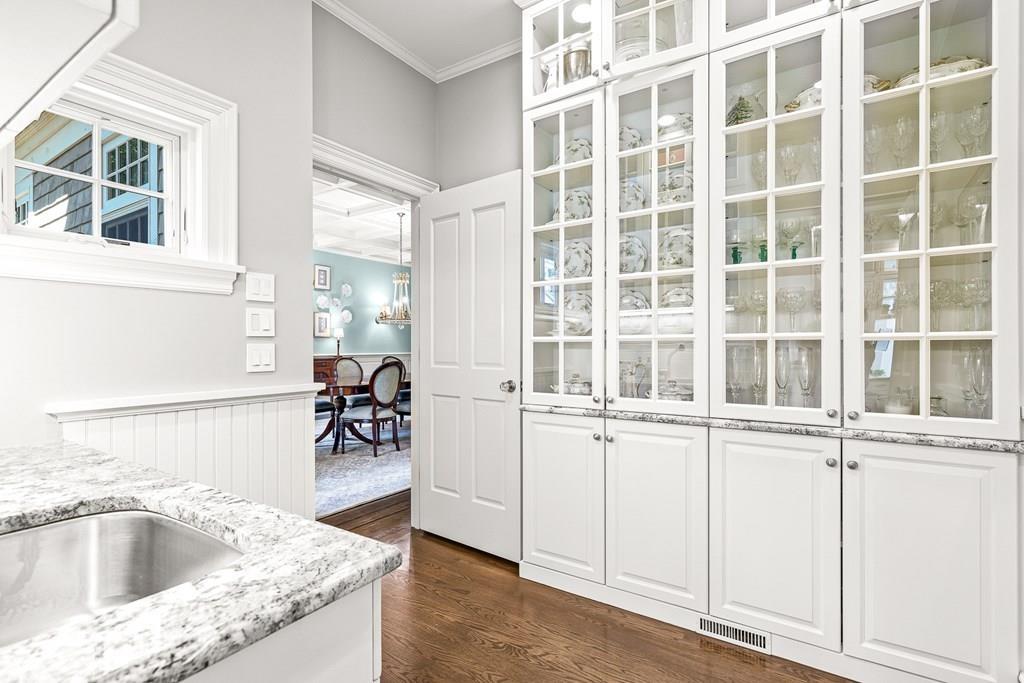 79 Lawson Road Winchester, MA 01890 - Photo 14 of 42