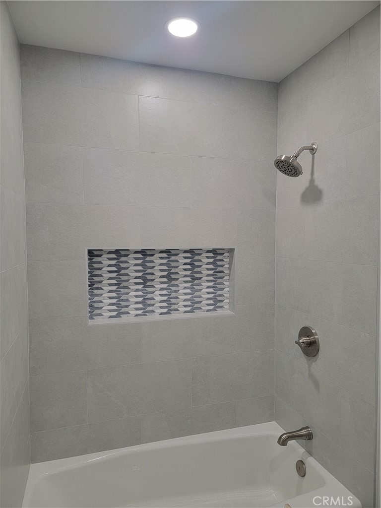 1637 Highland Street Santa Ana, CA 92703 - Photo 13 of 15 a bathroom with a shower
