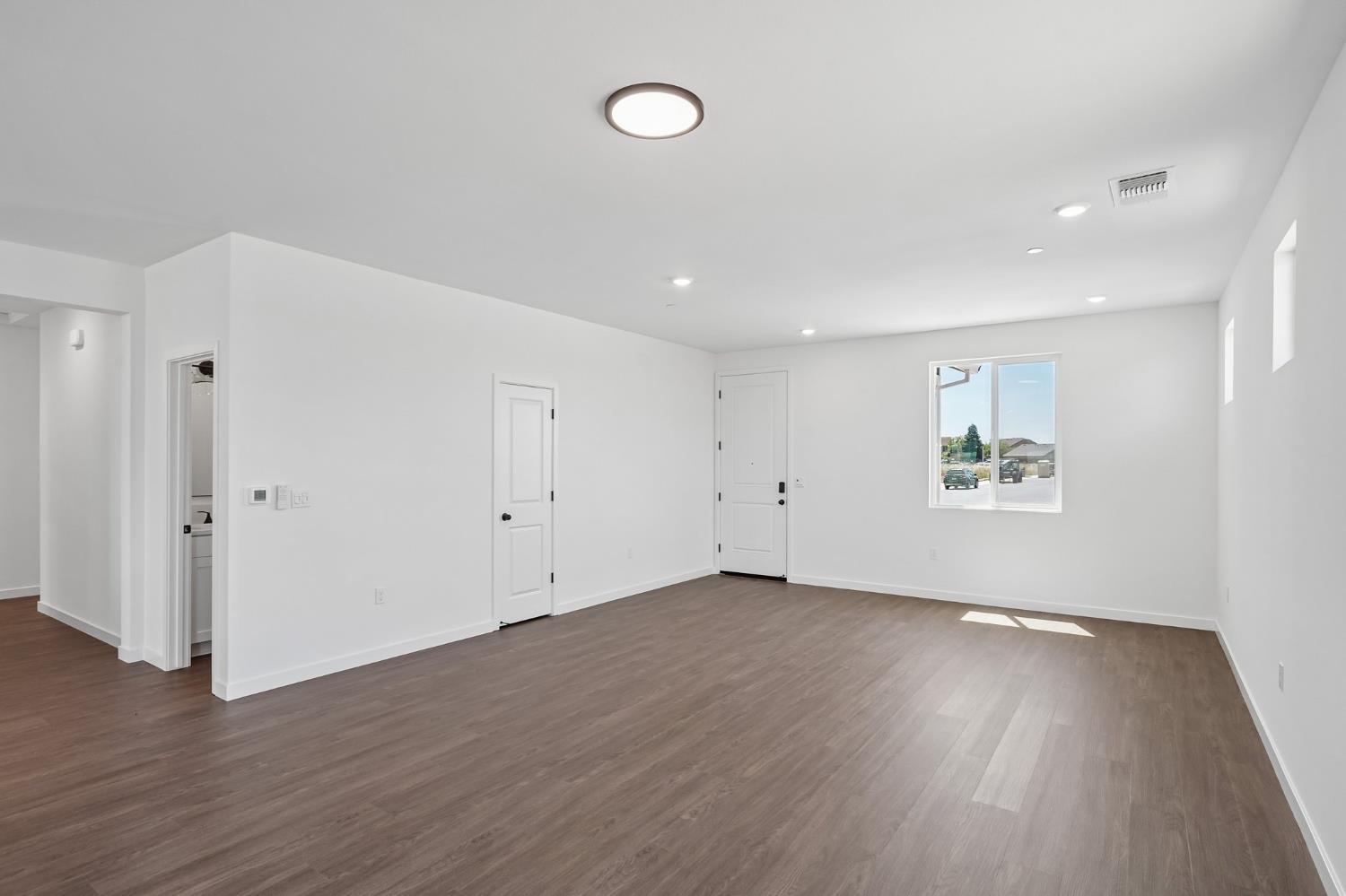1633 Hansen Ranch Road Olivehurst, CA 95961 - Photo 8 of 42
