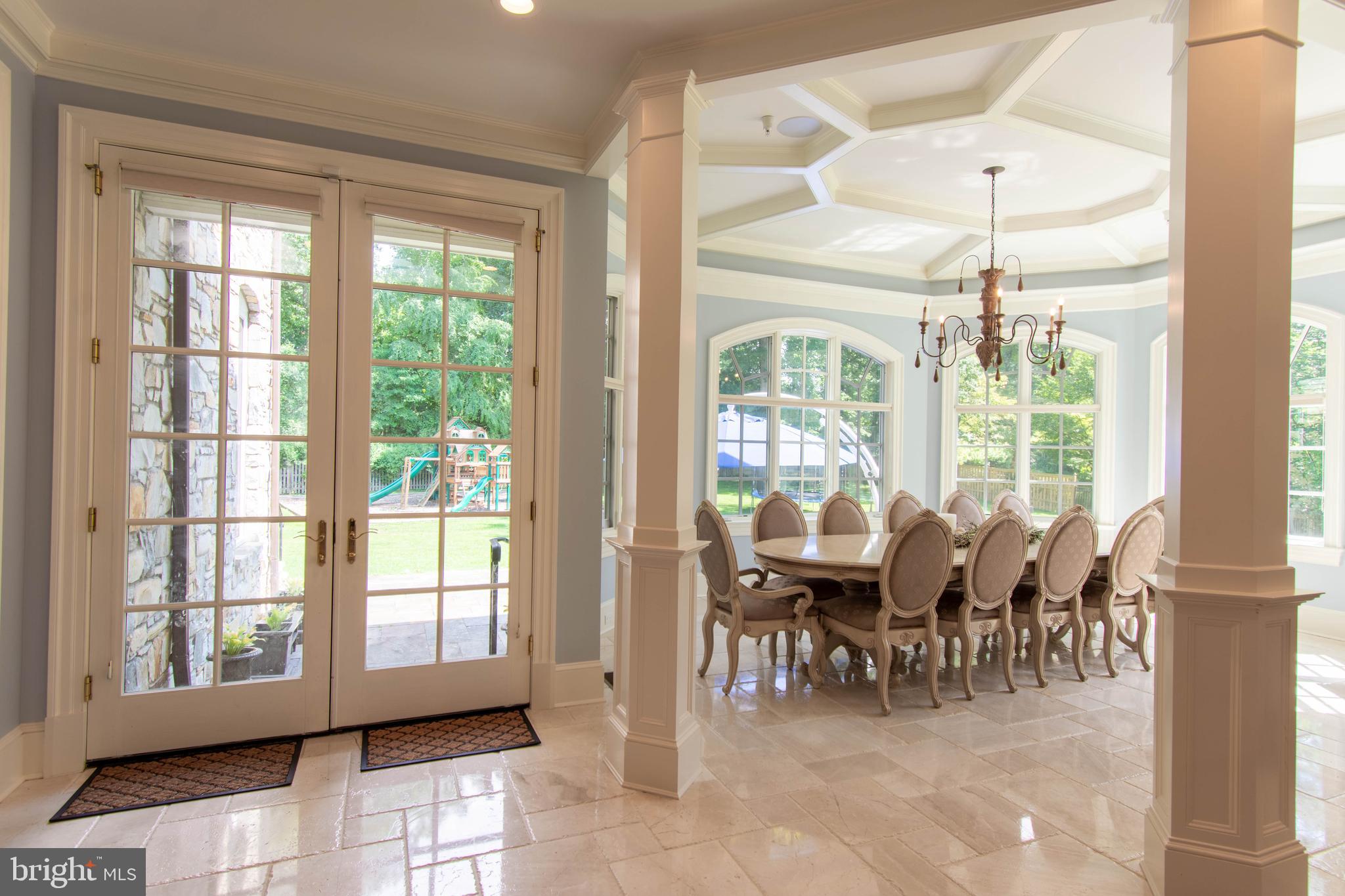 9101 Burning Tree Road Bethesda, MD 20817 - Photo 7 of 39