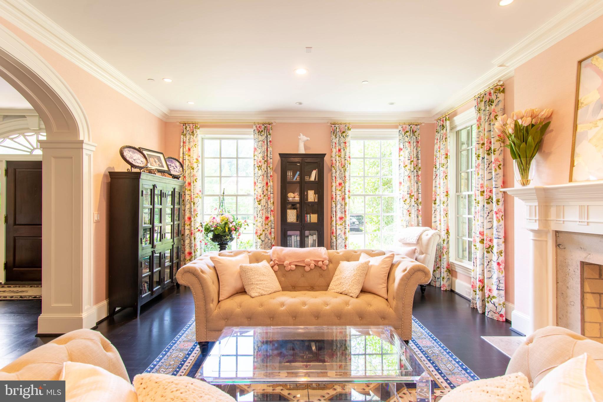 9101 Burning Tree Road Bethesda, MD 20817 - Photo 9 of 39