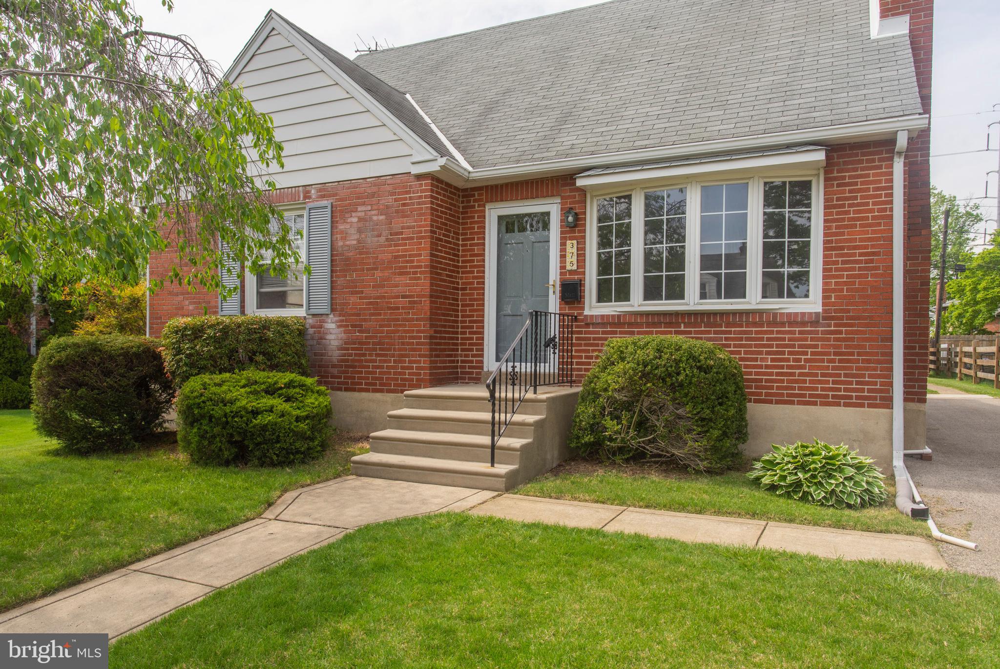 375 Shaw Road Ridley Park, PA 19078 - Photo 2 of 40