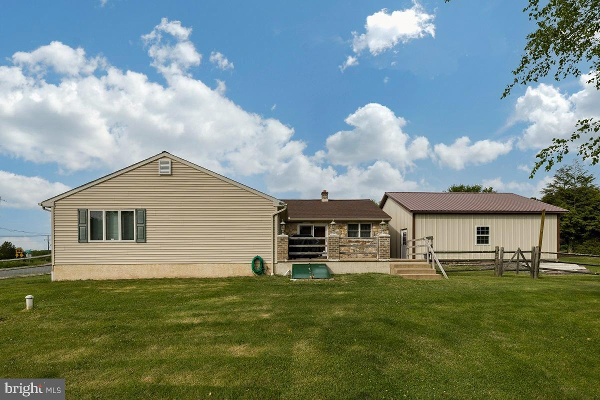 3052 Finland Road Pennsburg, PA 18073 - Photo 22 of 42 Exterior back