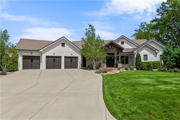 $1,650,000 | 4951 Northwest Canyon Road, Lee's Summit, MO 64064