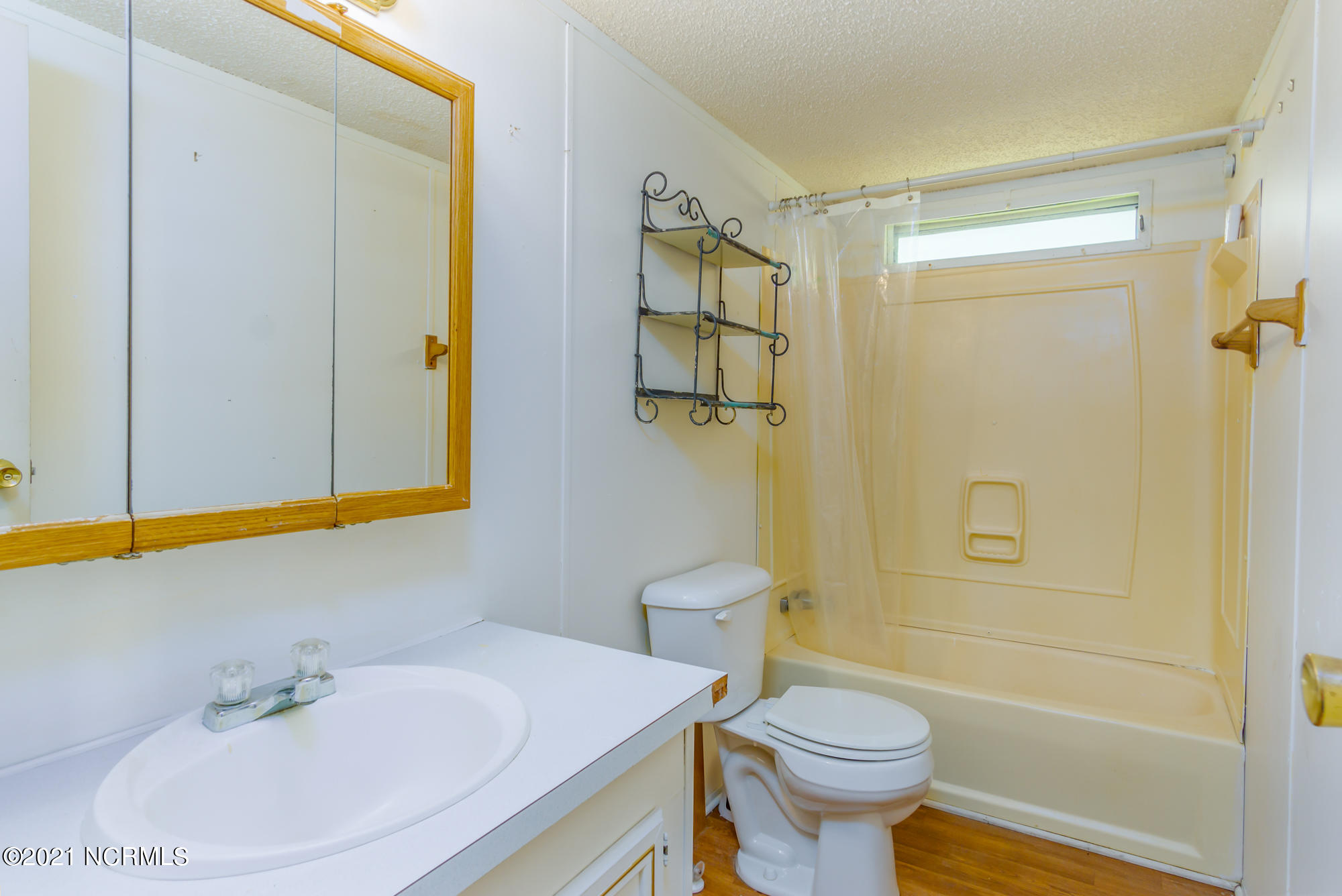 1030 Tebo Road New Bern, NC 28562 - Photo 23 of 89 Master Bathroom