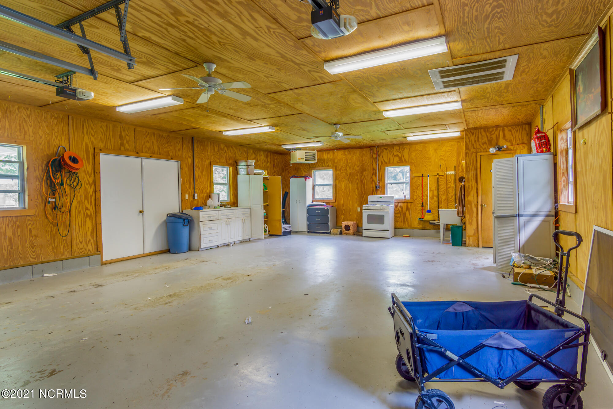 1030 Tebo Road New Bern, NC 28562 - Photo 39 of 89 Inside Garage