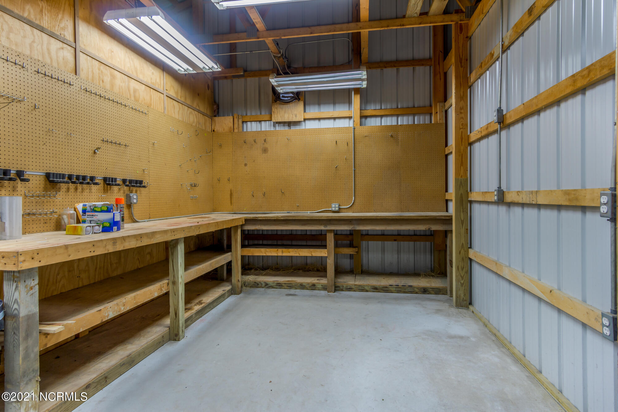 1030 Tebo Road New Bern, NC 28562 - Photo 43 of 89 Inside Garage
