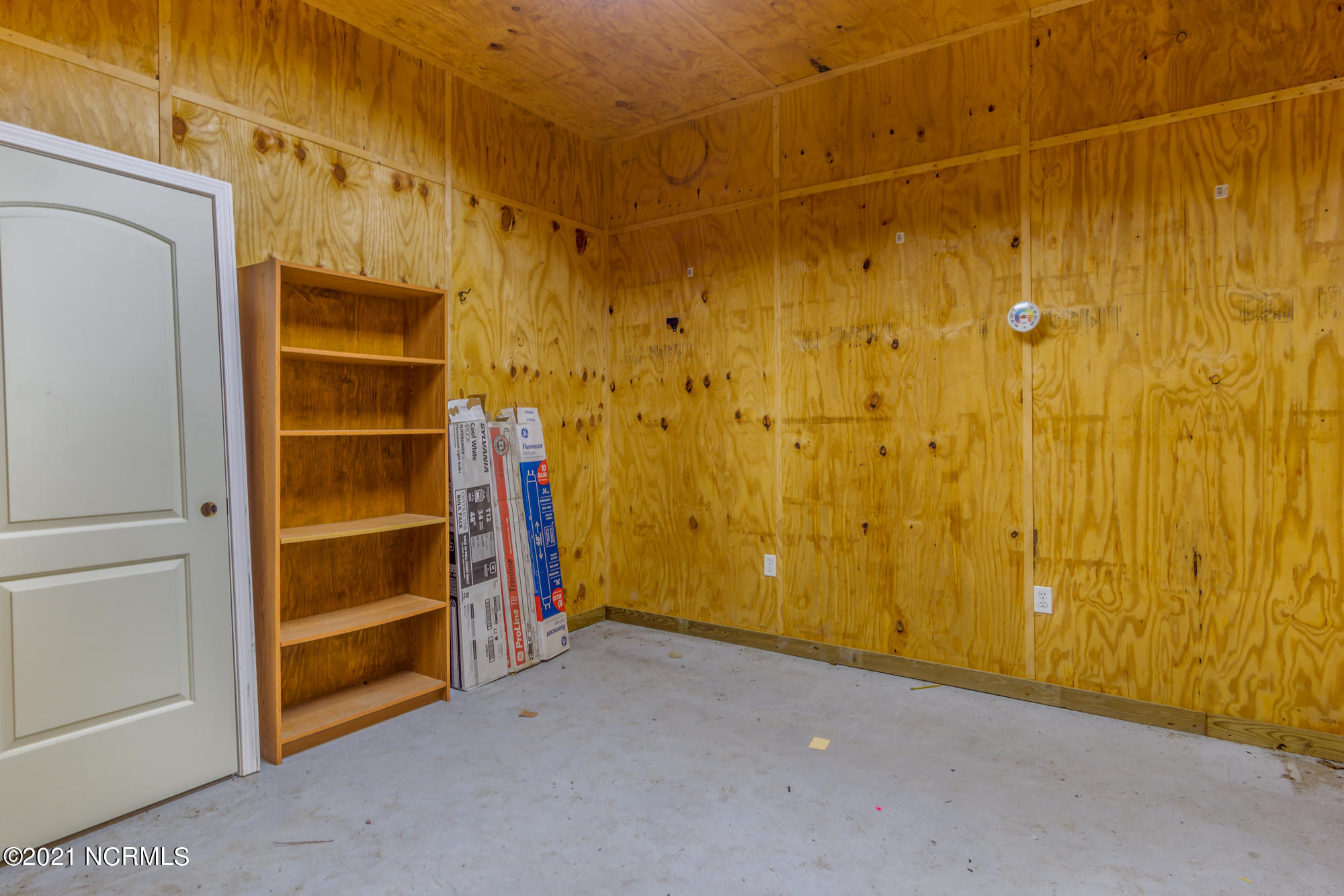 1030 Tebo Road New Bern, NC 28562 - Photo 44 of 89 Inside Garage