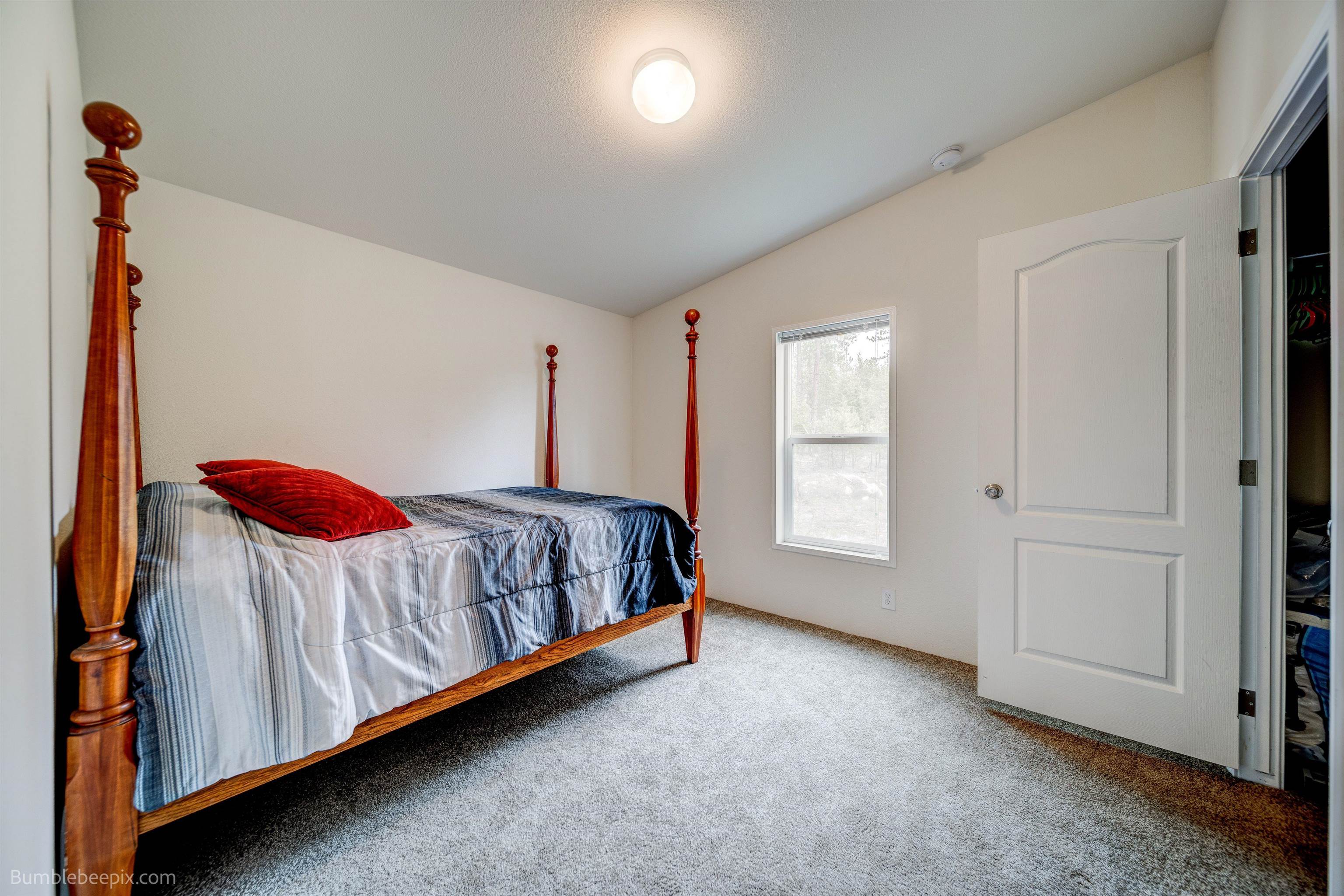 8505 East Valley Road Elk, WA 99009 - Photo 14 of 38