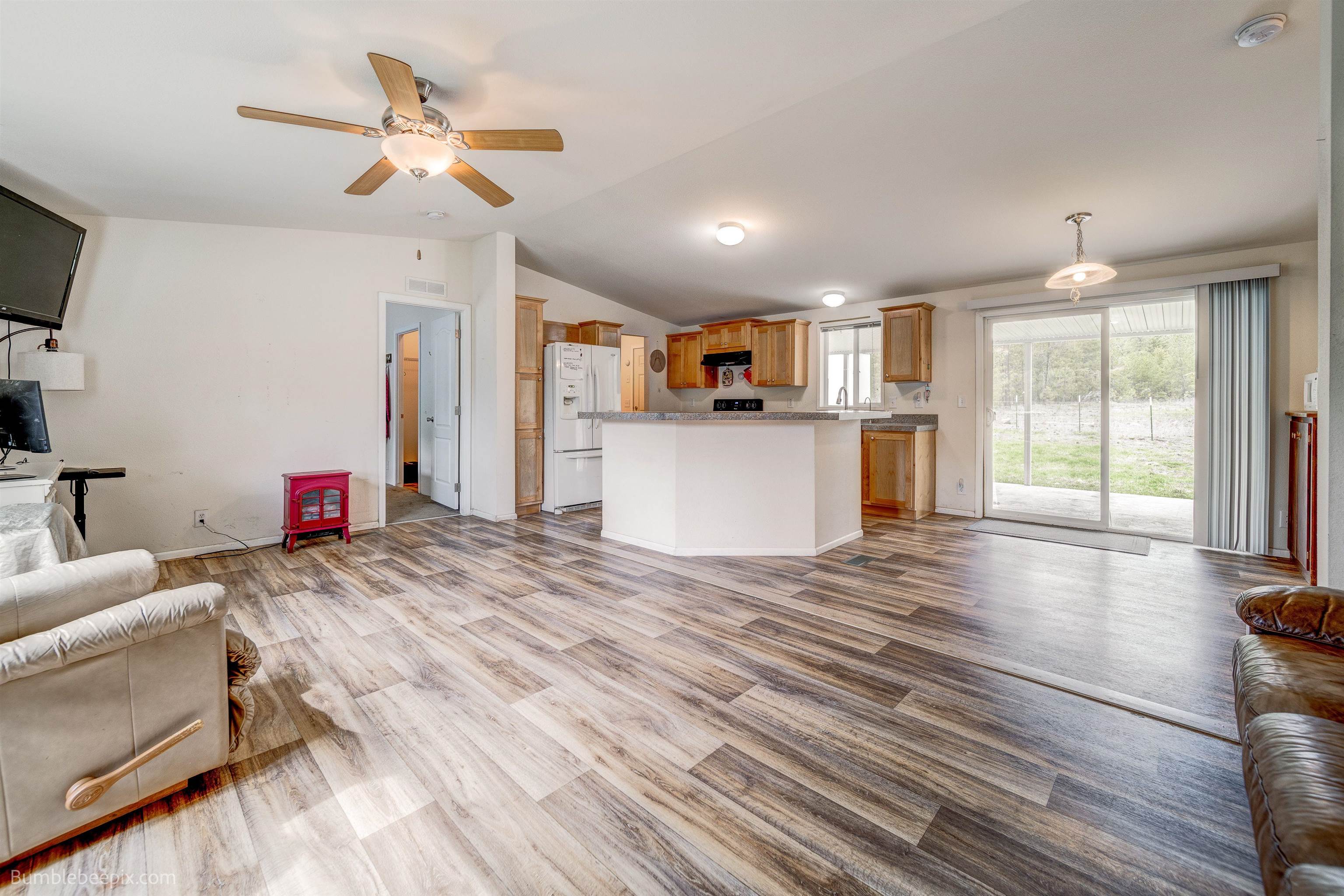 8505 East Valley Road Elk, WA 99009 - Photo 6 of 38