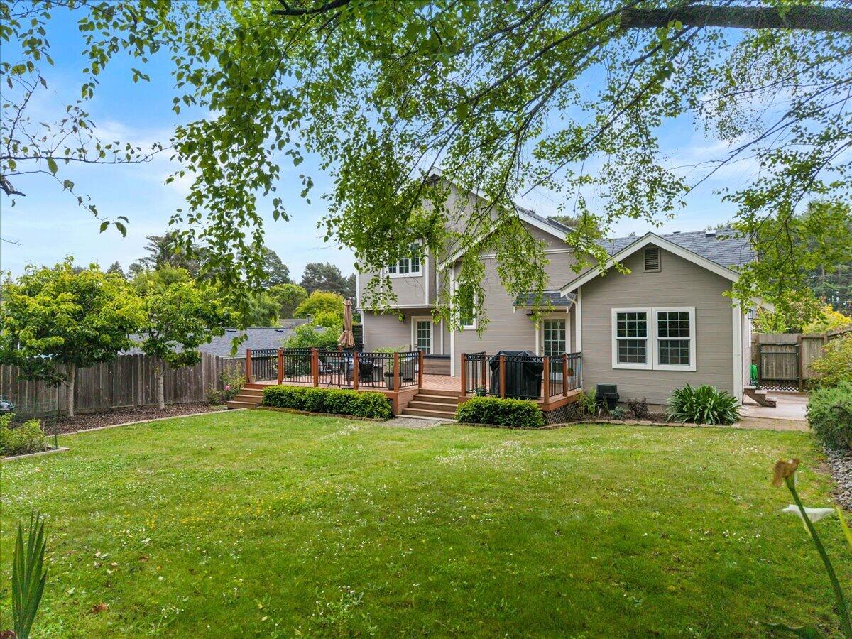 521 Nob Hill Road Fortuna, CA 95540 - Photo 33 of 39