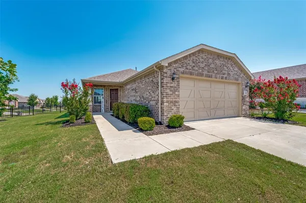 $340,000 | 1201 Eagle Lane, Aubrey, TX 76227