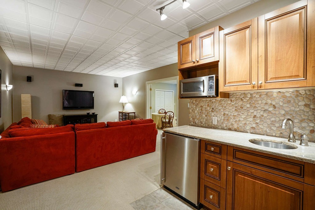 32 Falcon Ridge Drive Hopkinton, MA 01748 - Photo 23 of 30 Gallery Image 23