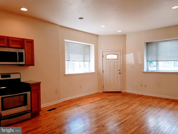 $1,250 | 1951 South 4th Street, Unit 1, Philadelphia, PA 19148