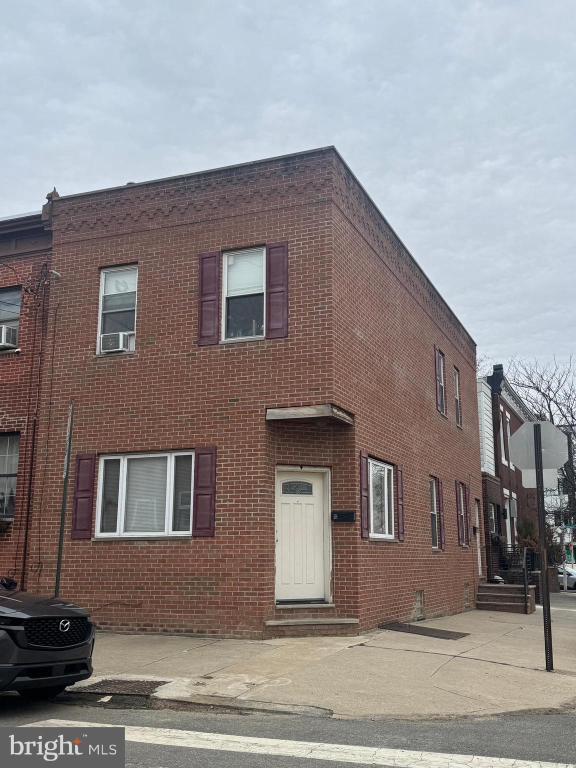 1951 South 4th Street, Unit 1 Philadelphia, PA 19148 - Photo 6 of 8 a front view of a house