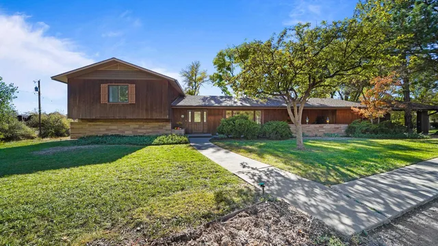 $750,000 | 698 Round Hill Drive, Grand Junction, CO 81506