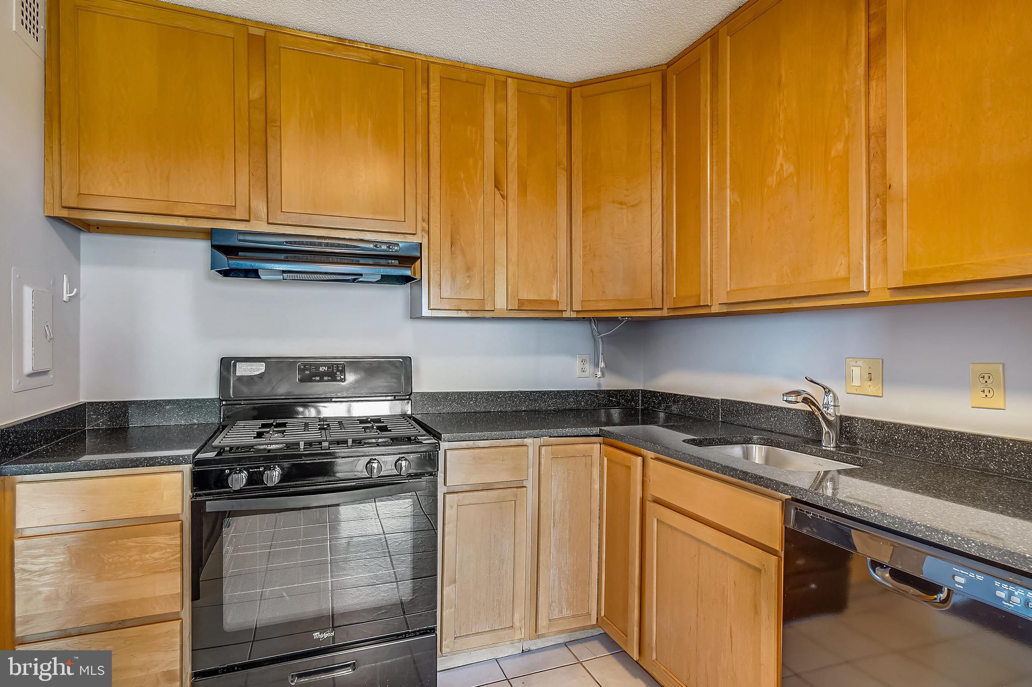 1121 University Silver Spring, Unit 1217B Silver Spring, MD 20902 - Photo 7 of 69