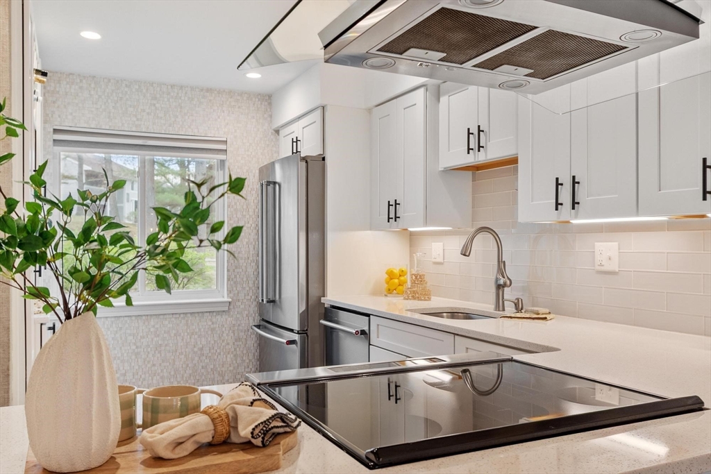 2 Beal's Cove Road, Unit F Hingham, MA 02043 - Photo 10 of 30