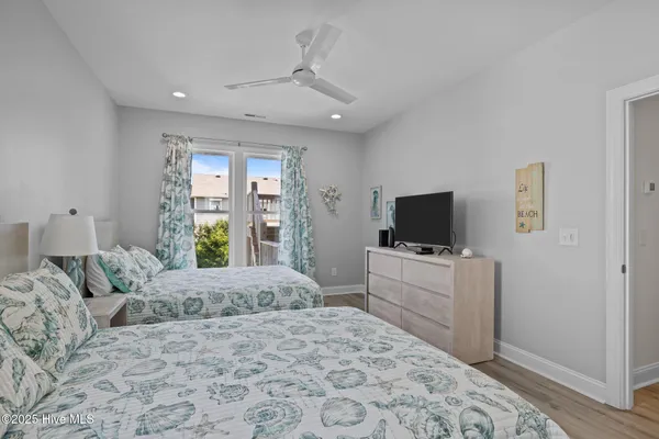 $1,620,000 | 1905 Emerald Drive, Emerald Isle, NC 28594