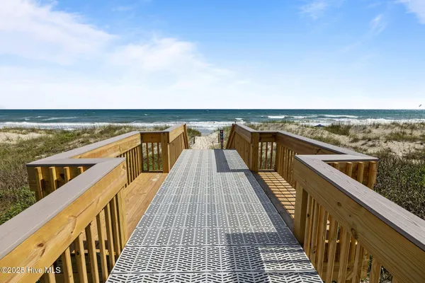 $1,620,000 | 1905 Emerald Drive, Emerald Isle, NC 28594