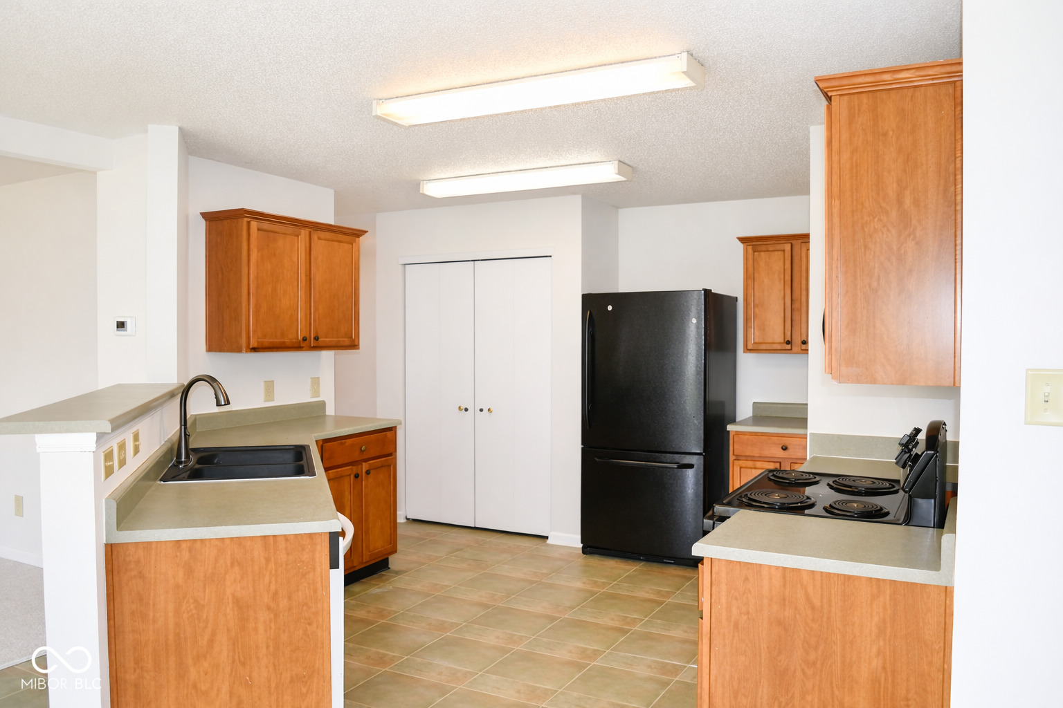 1795 Feather Reed Lane Greenwood, IN 46143 - Photo 13 of 34