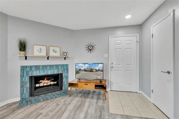 $1,450 | 2750 Holly Hall Street, Unit 812, Houston, TX 77054