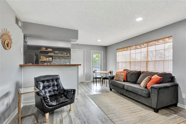 $1,450 | 2750 Holly Hall Street, Unit 812, Houston, TX 77054