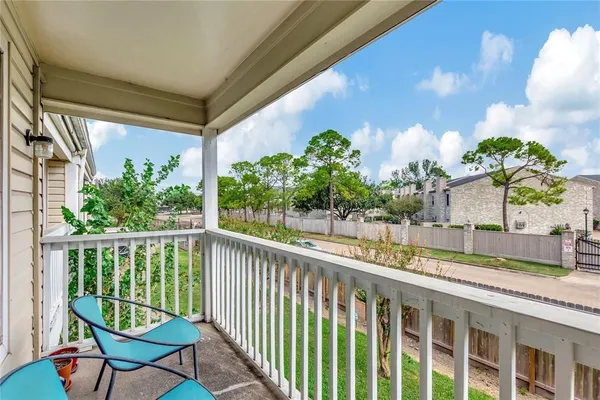 $1,450 | 2750 Holly Hall Street, Unit 812, Houston, TX 77054