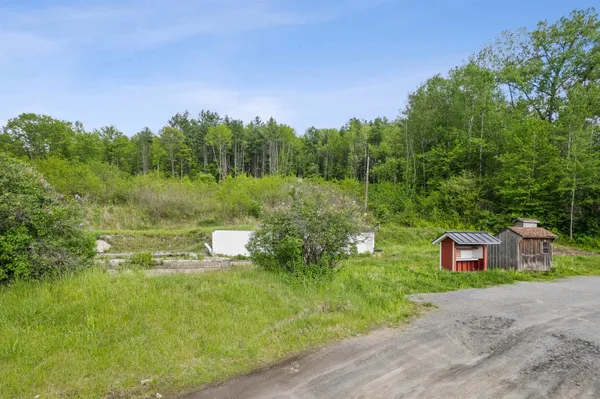 $575,000 | 5894 Highway 14, Royalton, VT 05068