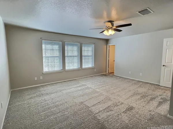 $2,100 | 406 Hampton Cove, Boerne, TX 78006