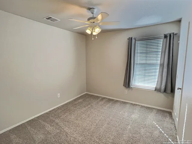 $2,100 | 406 Hampton Cove, Boerne, TX 78006