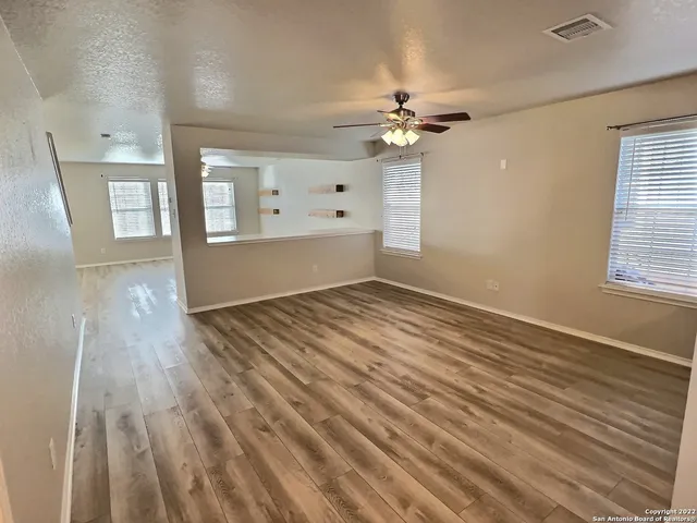 $2,100 | 406 Hampton Cove, Boerne, TX 78006