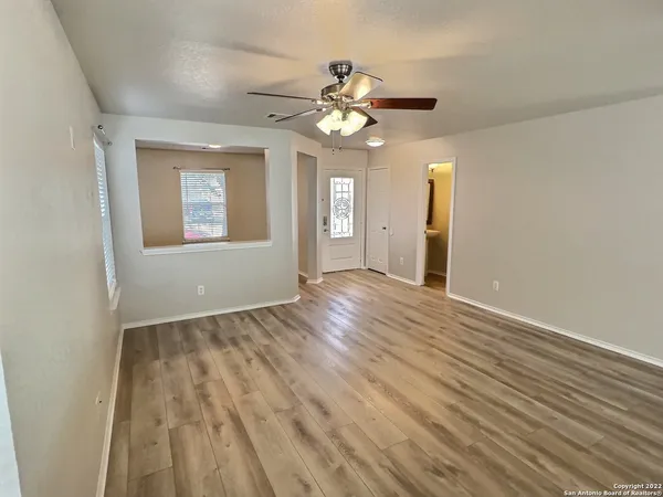 $2,100 | 406 Hampton Cove, Boerne, TX 78006