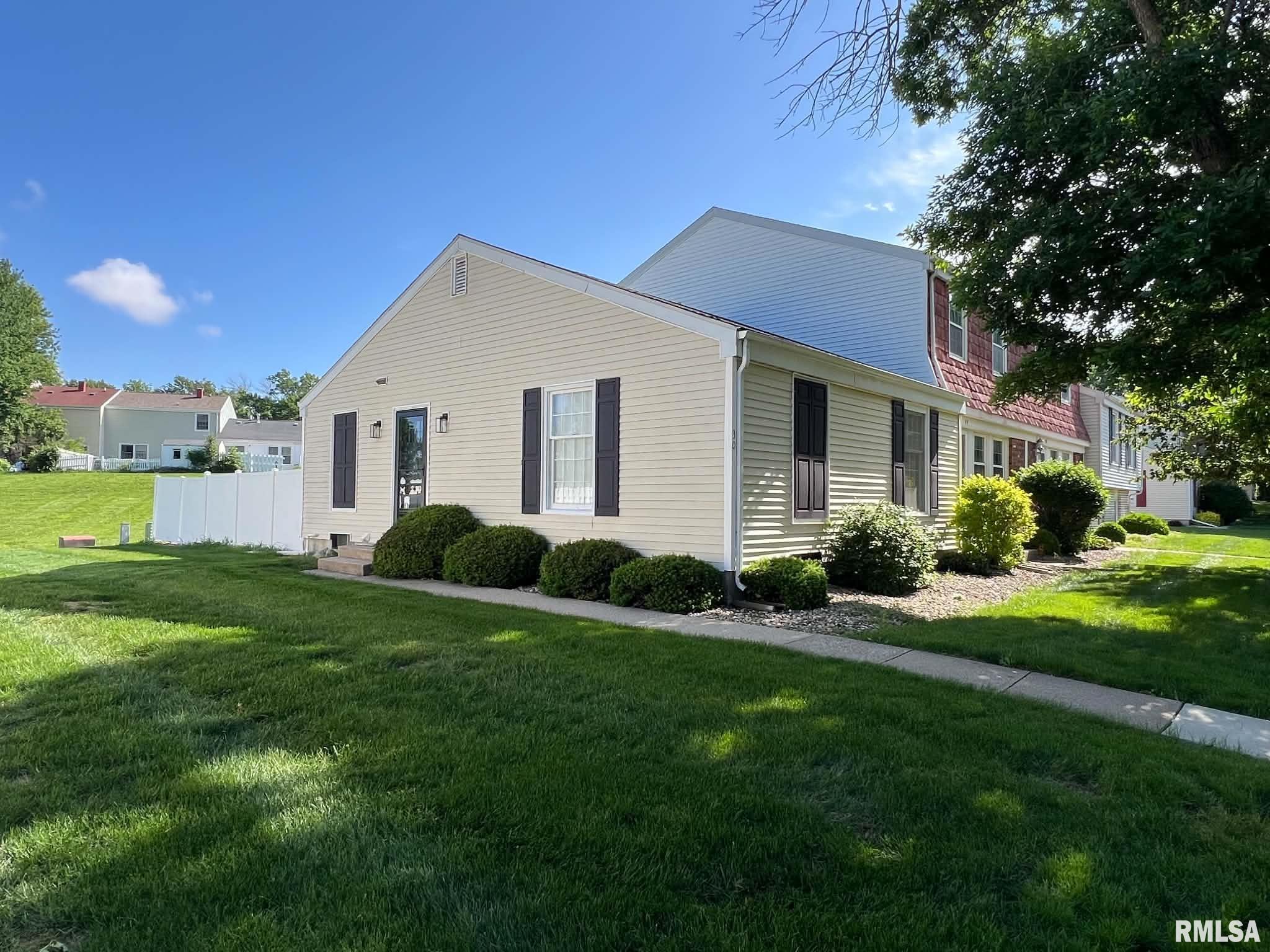 30 Richmond Road Macomb, IL 61455 - Photo 2 of 24