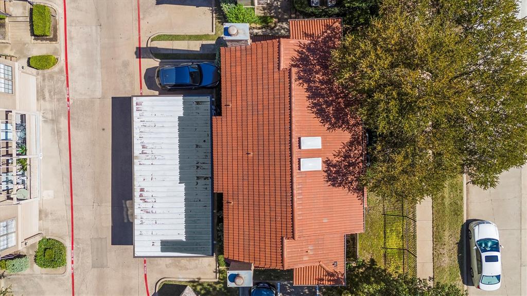 5200 Martel Avenue, Unit 32B Dallas, TX 75206 - Photo 32 of 35 a picture of a brick building