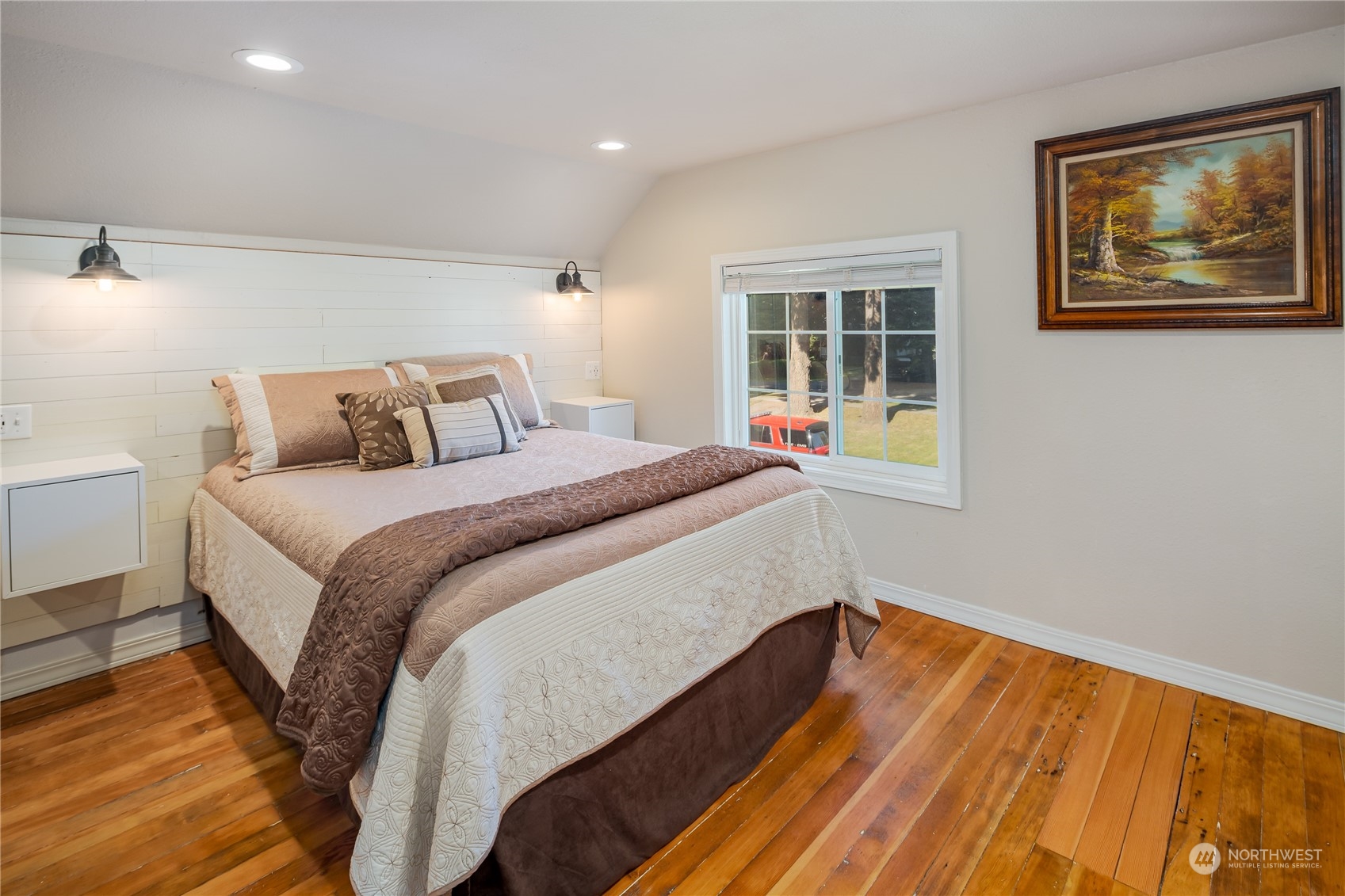 402 West 3rd Street Nooksack, WA 98276 - Photo 36 of 36 a bedroom with a bed and a window