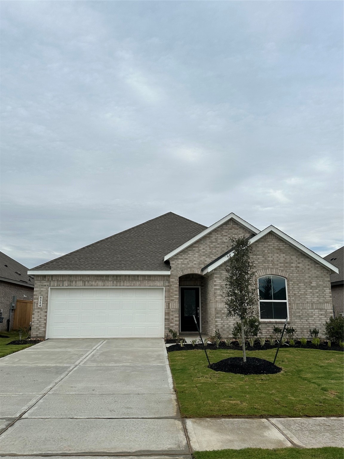 a front view of house with yard