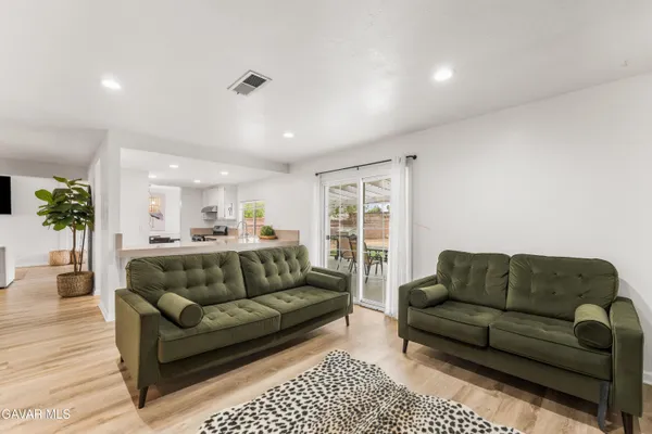 $525,870 | 3300 Ave J-3 West, Lancaster, CA 93536